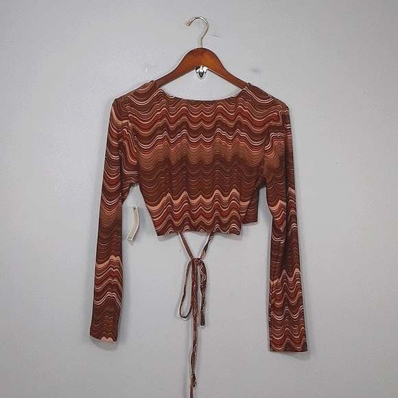No Comment Bohemian 70's Vibe Cropped Wrap Around Waist Tie Long Sleeve Rust Top - Picture 7 of 8